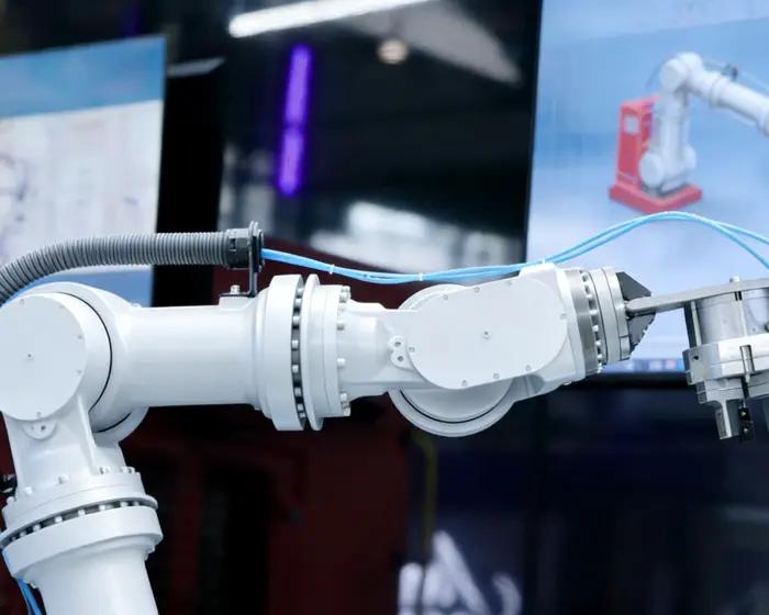 LS Manufacturing & KUKA Robotics: High-Speed Arms for Semiconductor Manufacturing