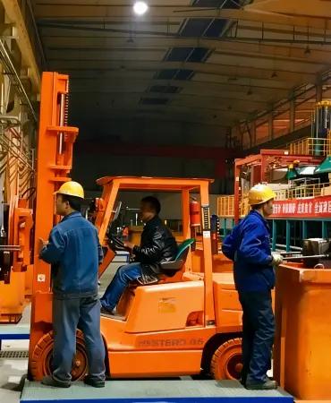Vue de l'atelier de l'usine de moulage sous pression 5