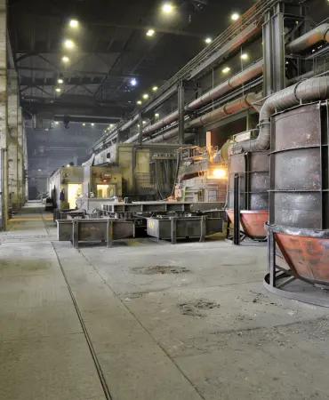 Vista dell'officina della fabbrica di pressofusione 6