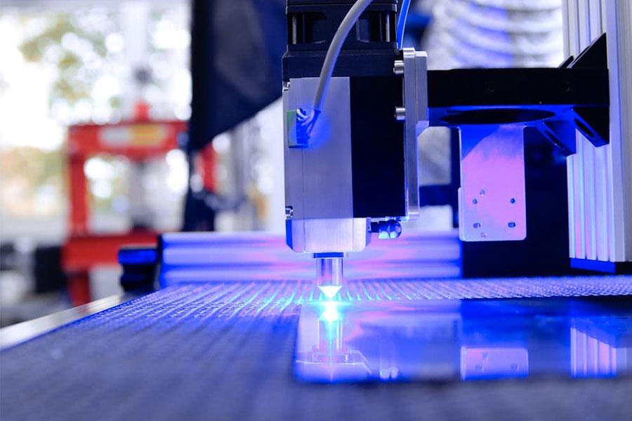 Como cortar plástico a laser?