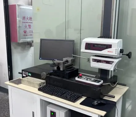 Contour Measuring Instrument