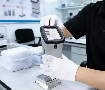 Controllo qualità della saldatura dei metalli: misurazione digitale portatile sull'assieme saldato