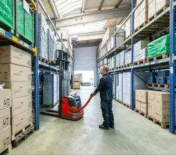 Supply-Chain-Logistik für die Produktion von Industrieanlagen