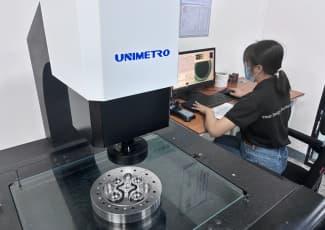 UNIMETRO آلة قياس الإحداثيات لفحوصات التسامح