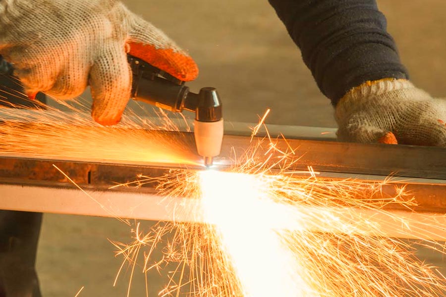 What Exactly Constitutes Plasma Cutting Operational Costs?