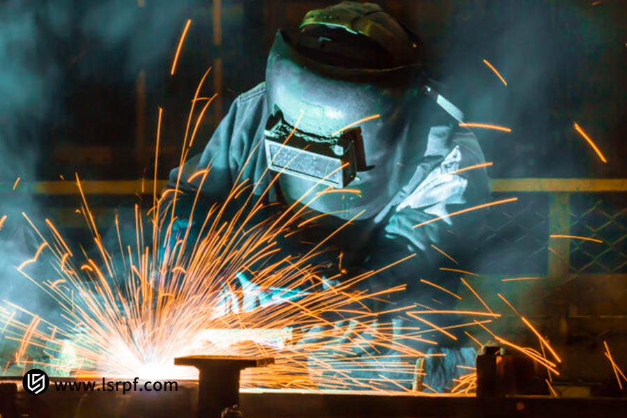 use advanced equipment for custom metal fabrication