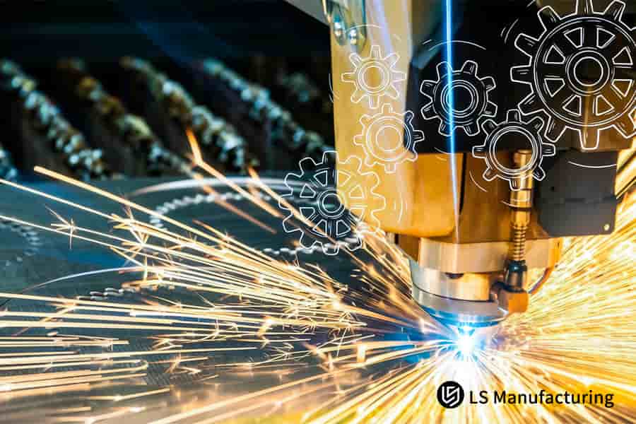 Резка индивидуального алюминиевого кронштейна для компонентов автомобильной подвески с помощью высокоточных лазеров.