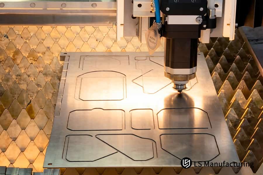 Etching 304 stainless steel for electronic housing components with automatic nesting cutting.