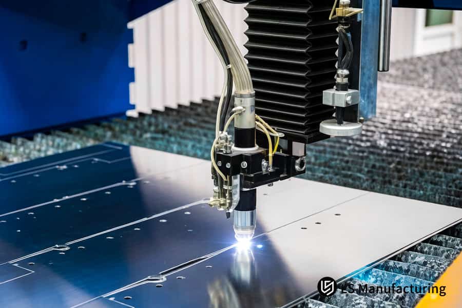 آلات الليزر CNC عبارة عن لوحة ألومنيوم لإطارات الآلات الصناعية مع قطع الألمنيوم بالليزر 6061-T6.